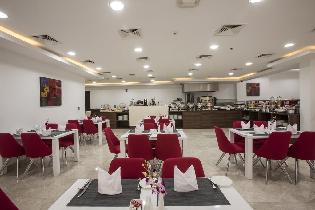The Town Hotel Doha Eksteriør bilde