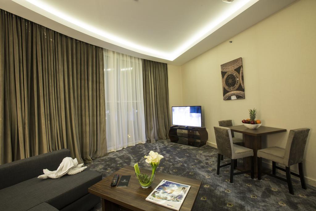The Town Hotel Doha Eksteriør bilde