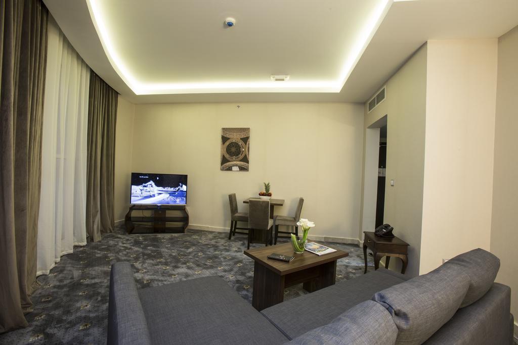 The Town Hotel Doha Eksteriør bilde
