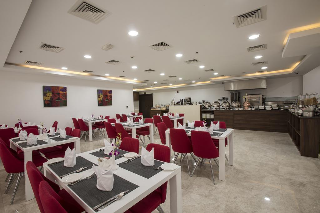 The Town Hotel Doha Eksteriør bilde